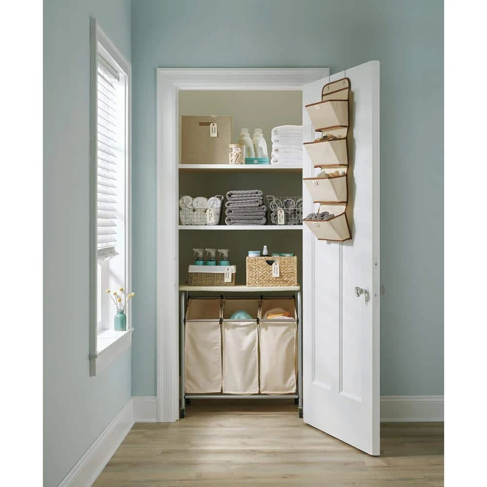 Lifeproof 8.7 in. W Easy Oak Click Lock Luxury Vinyl Plank Flooring (20.06 sq. ft./case) 12 Lifeproof 8.7 in. W Easy Oak Click Lock Luxury Vinyl Plank Flooring (20.06 sq. ft./case) - Image 12